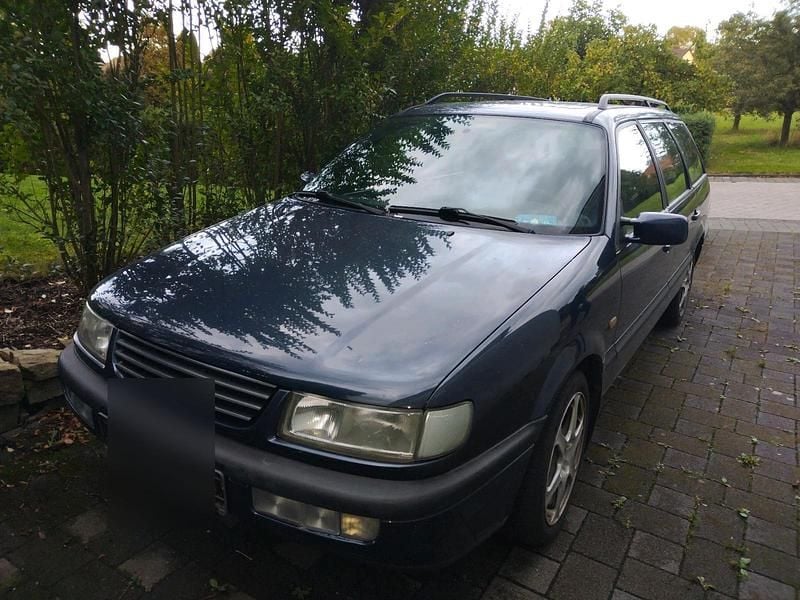 Blau Gebraucht 1996 VW Passat Kombi | 750 € (Superpreis) - Bild 1/4