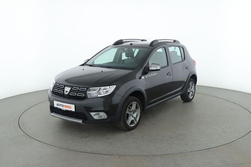 Schwarz Gebraucht 2019 Dacia Sandero Essentiel Kleinwagen | 9.460 € (Etwas zu teuer) - Bild 1/4