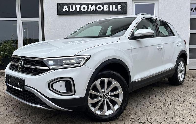 Weiß Gebraucht 2023 VW T-Roc Style SUV | 26.479 € (Fairer Preis) - Bild 1/4