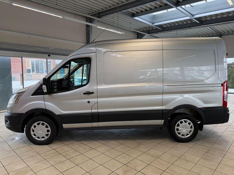 Gebraucht Ford Transit Trend 131 PS (96 kW) 2019 Silber Limousine