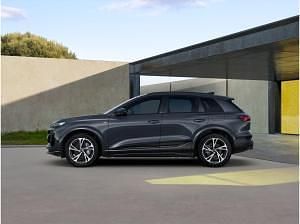Neu Audi e-tron S-Line 225 kW (306 PS) 2026 Grau (magnetgrau) SUV