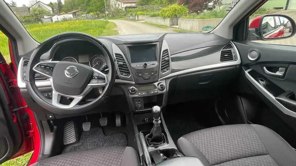 Gebraucht SsangYong Korando Quartz 178 PS (130 kW) 2018 Rot SUV