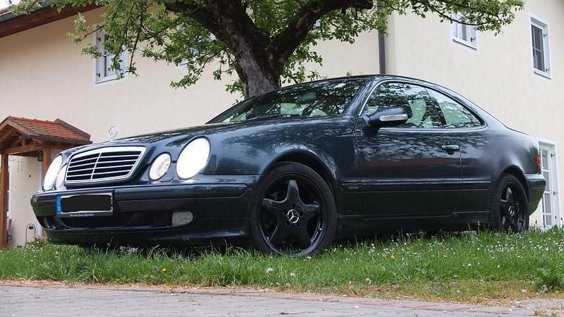 Gebraucht Mercedes CLK320 Elegance 218 PS (160 kW) 2001 Schwarz Coupé