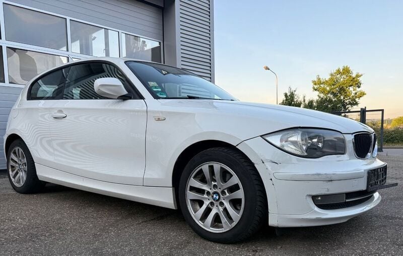 Gebraucht BMW 118 Advantage 143 PS (105 kW) 2010 Weiß Kleinwagen