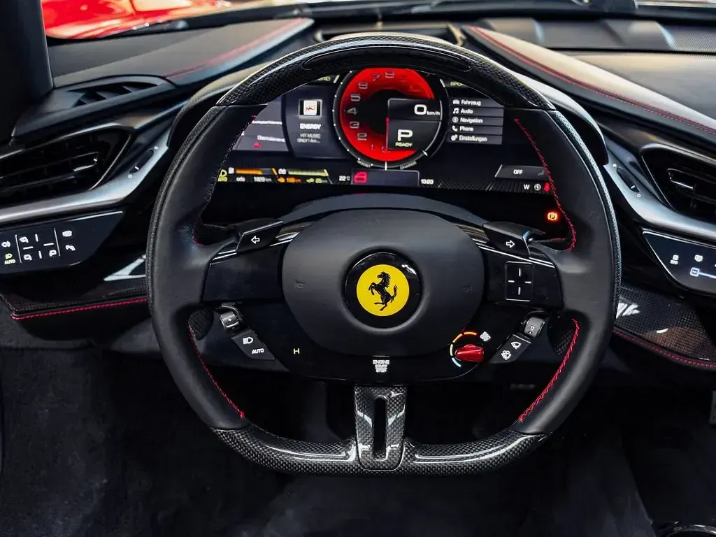 Gebraucht Ferrari SF90 2022 Rot Cabrio