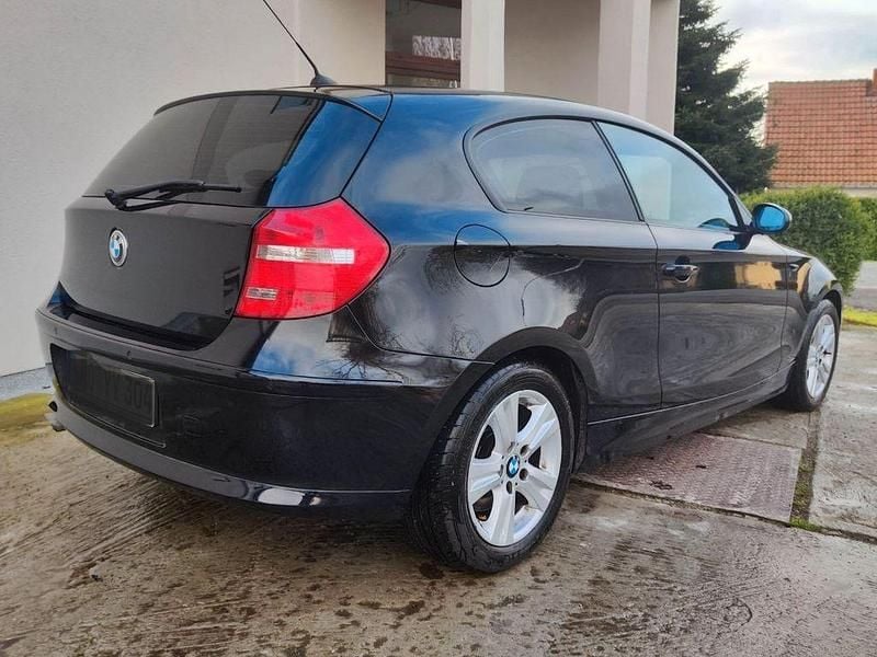 Gebraucht BMW 118 143 PS (105 kW) 2008 Schwarz Kleinwagen