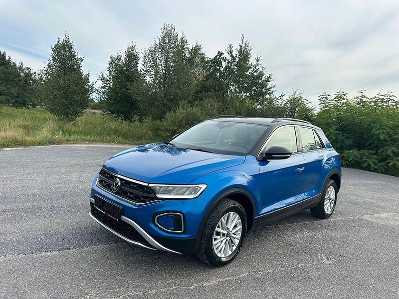 Blau Gebraucht 2023 VW T-Roc SUV | 19.900 € (Superpreis) - Bild 1/4
