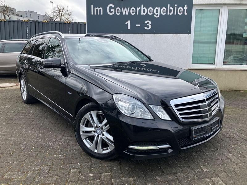 Gebraucht Mercedes E250 Avantgarde 204 PS (150 kW) 2012 Schwarz Kombi