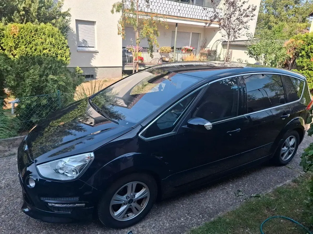 Gebraucht Ford S-MAX Titanium S 140 PS (102 kW) 2012 Schwarz Van / Kleinbus