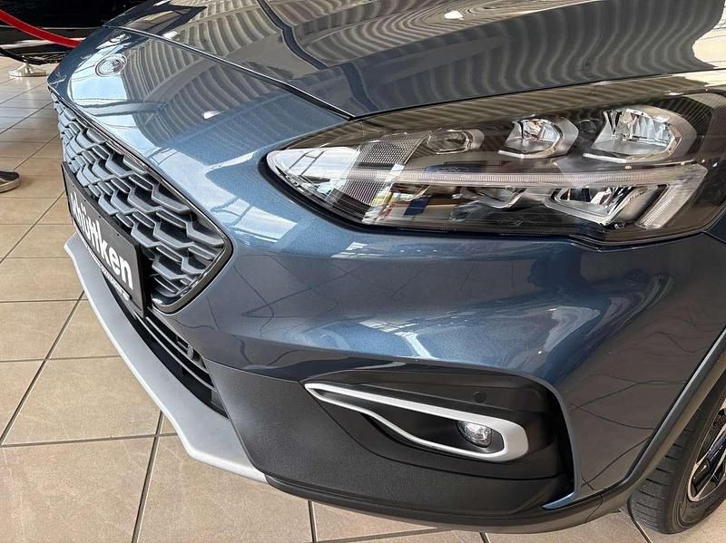 Usata Ford Focus Active 125 CV (91 kW) 2019 Blu Berlina