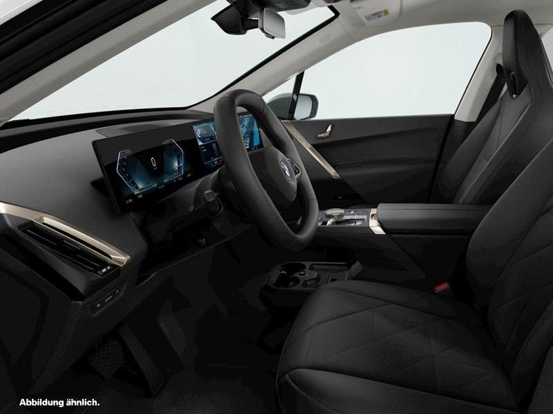 Gebraucht BMW iX 300 kW (408 PS) 2025 Weiß SUV