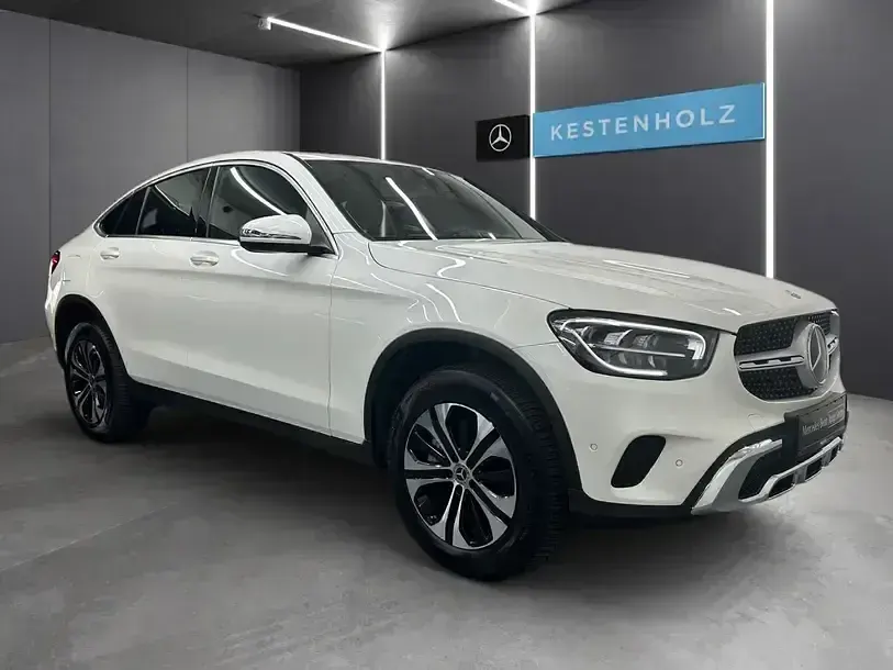 Second-hand Mercedes GLC300e 194 CP (142 kW) 2022 Alb Berlinǎ