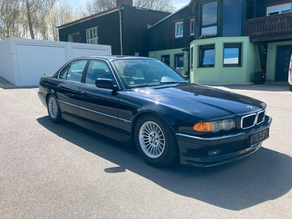 Gebraucht BMW 730 184 PS (135 kW) 1998 Blau Limousine