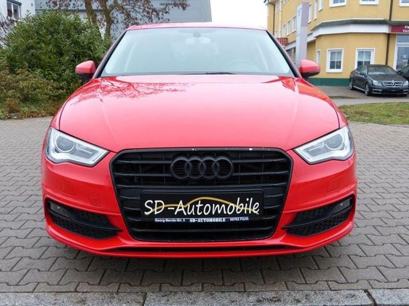 Gebraucht Audi A3 Sport 179 PS (131 kW) 2013 Rot Limousine