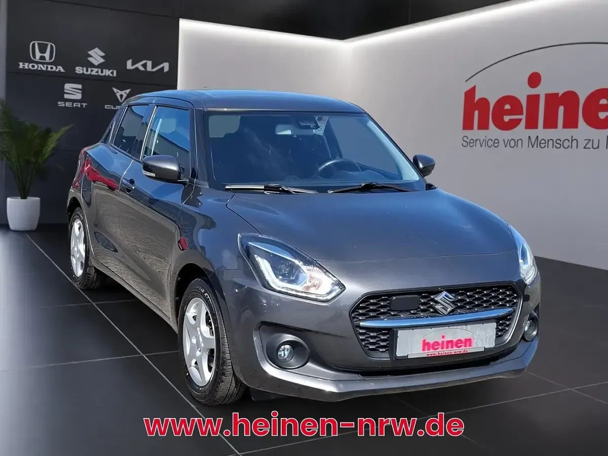 Gebraucht Suzuki Swift Comfort+ 83 PS (61 kW) 2021 Grau Kleinwagen
