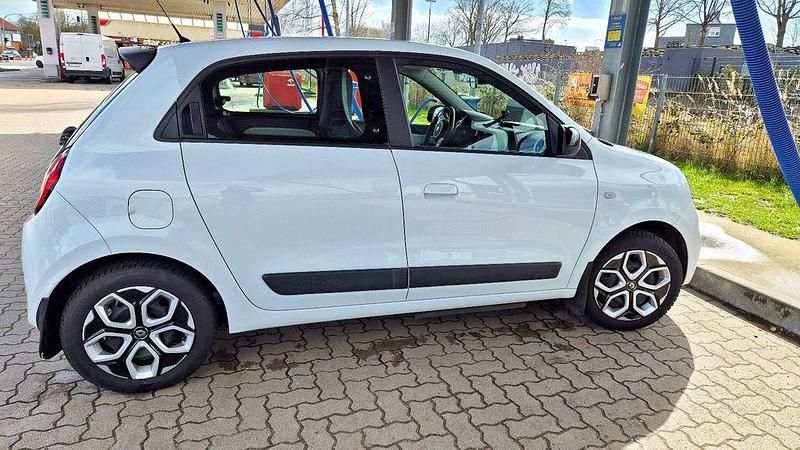 Gebraucht Renault Twingo Equilibre 60 kW (82 PS) 2022 Weiß Kleinwagen