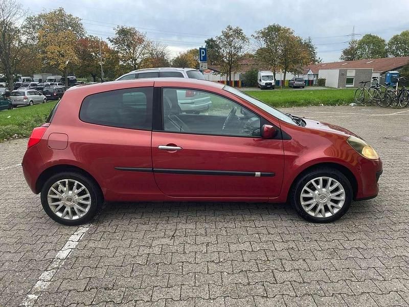 Gebraucht Renault Clio II Exception 88 PS (64 kW) 2006 Limousine