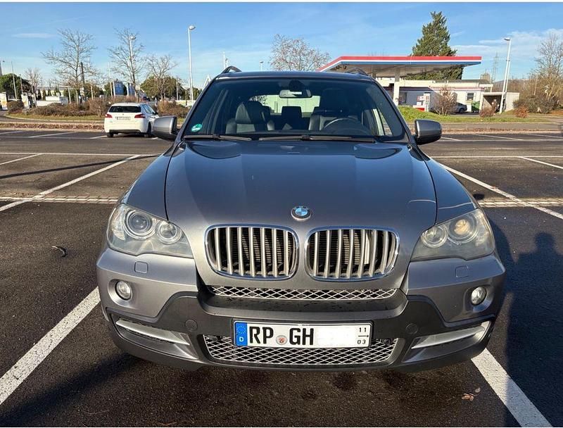 Grau Gebraucht 2008 BMW X5 Sport Line SUV | 10.900 € (Fairer Preis) - Bild 1/4