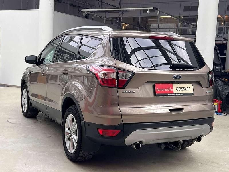 Gebraucht Ford Kuga Titanium 150 PS (110 kW) 2018 Silber SUV