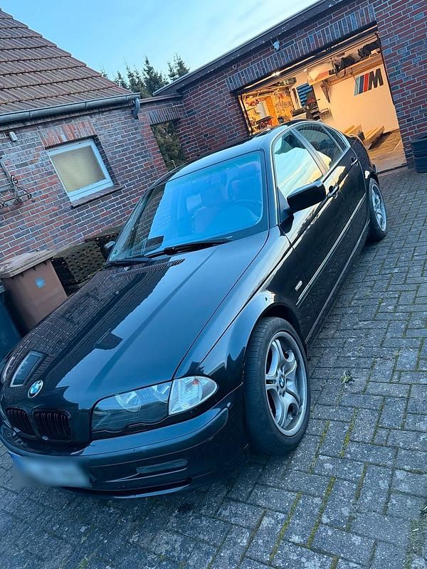 Gebraucht BMW 323 170 PS (125 kW) 2000 Schwarz Limousine