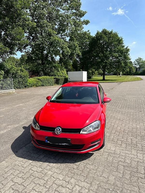 Rot Gebraucht 2015 VW Golf VII Kleinwagen | 7.600 € (Superpreis) - Bild 1/4