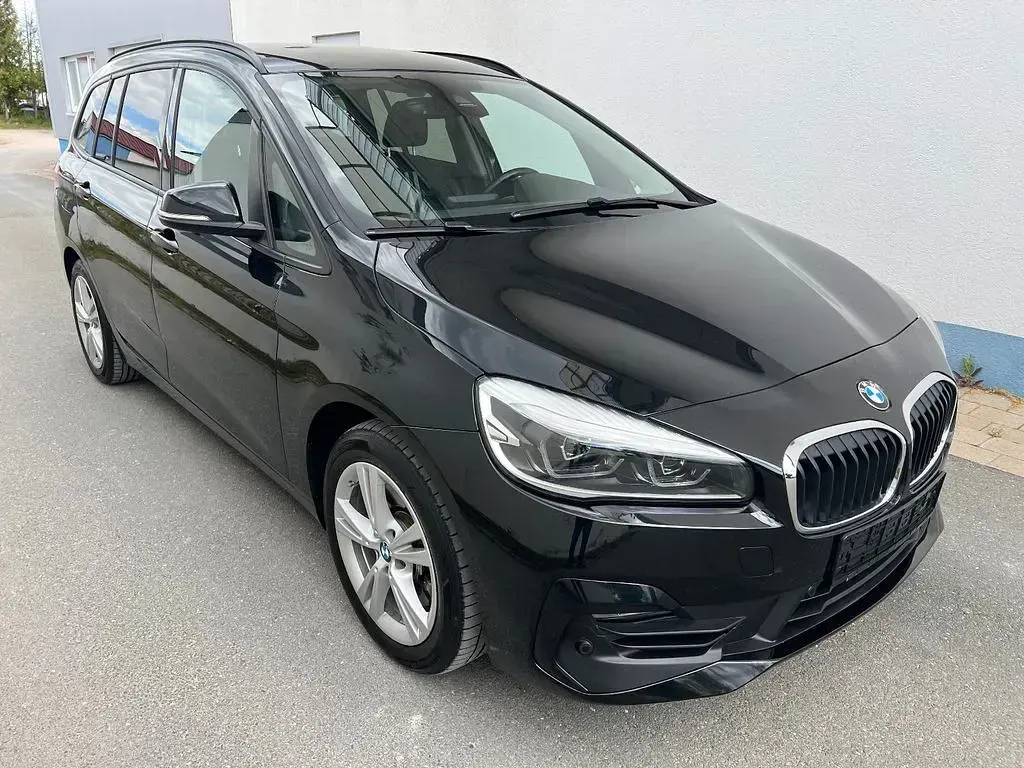 Gebraucht BMW 218 Gran Tourer Sport Line 150 PS (110 kW) 2019 Schwarz Van / Kleinbus
