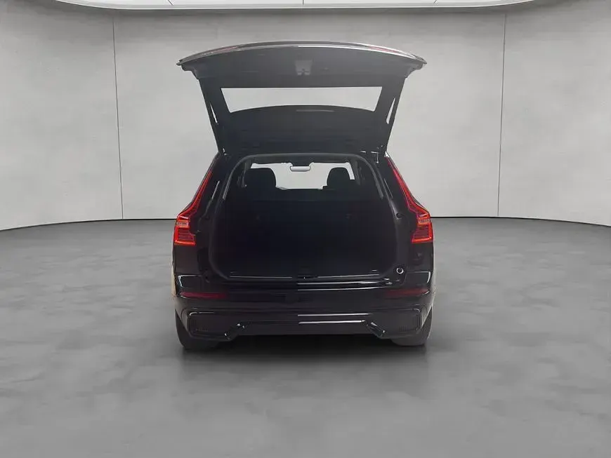 Gebraucht Volvo XC60 Business Edition 250 PS (183 kW) 2024 Schwarz SUV