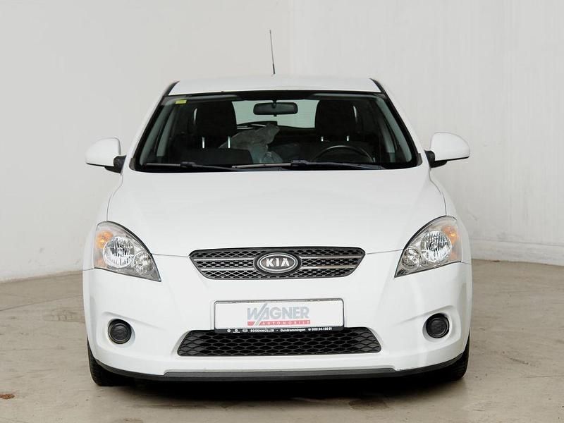 Gebraucht Kia ProCeed 126 PS (92 kW) 2008 Weiß Limousine