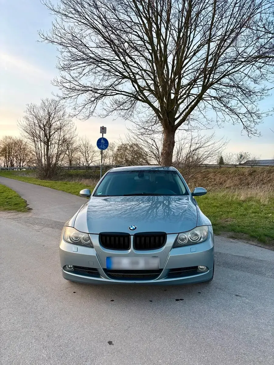 Używany BMW 325 Performance 218 KM (160 kW) 2005 Niebieski Sedan/Limuzyna