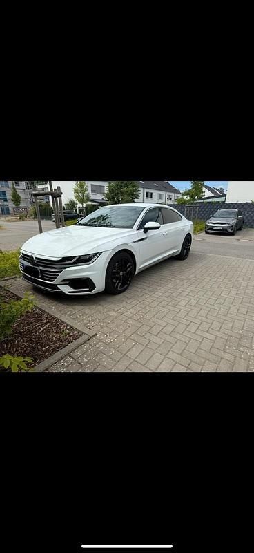Weiß Gebraucht 2018 VW Arteon R-line Coupé | 19.899 € (Fairer Preis) - Bild 1/4