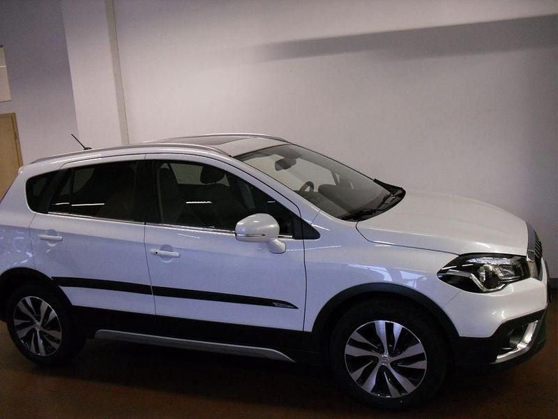 Weiß Gebraucht 2018 Suzuki SX4 S-Cross Comfort+ SUV | 15.200 € (Fairer Preis) - Bild 1/4