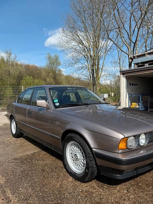 Usata BMW 520 129 CV (94 kW) 1989 Oro Berlina