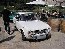 Weiß Gebraucht 1972 Alfa Romeo Giulia Super Limousine | 19.990 € - Bild 1/4