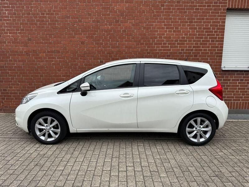 Weiß Gebraucht 2016 Nissan Note Acenta+ Van / Kleinbus | 9.850 € (Fairer Preis) - Bild 1/4