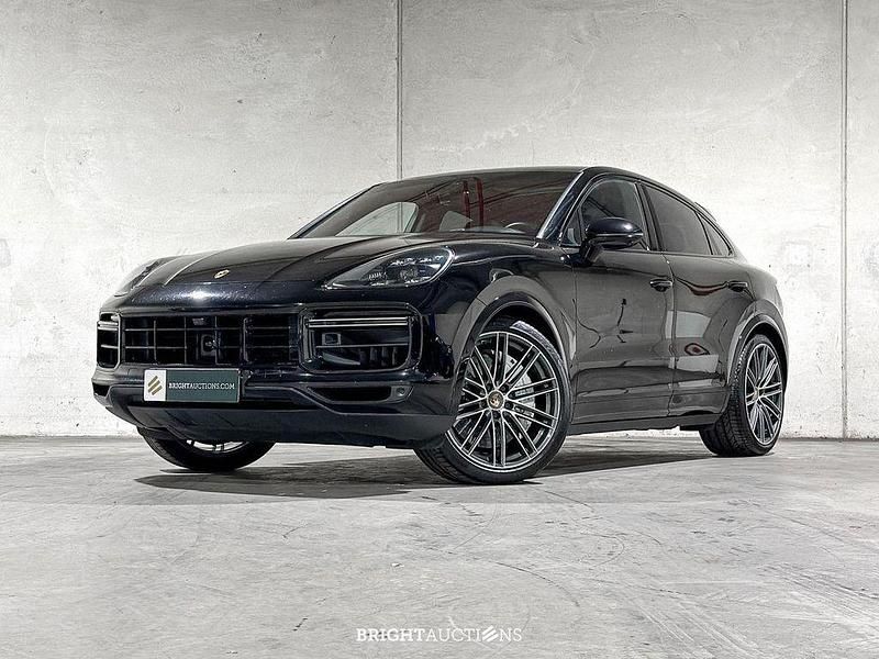 Schwarz Gebraucht 2019 Porsche Cayenne Turbo SUV | 56.973 € - Bild 1/3