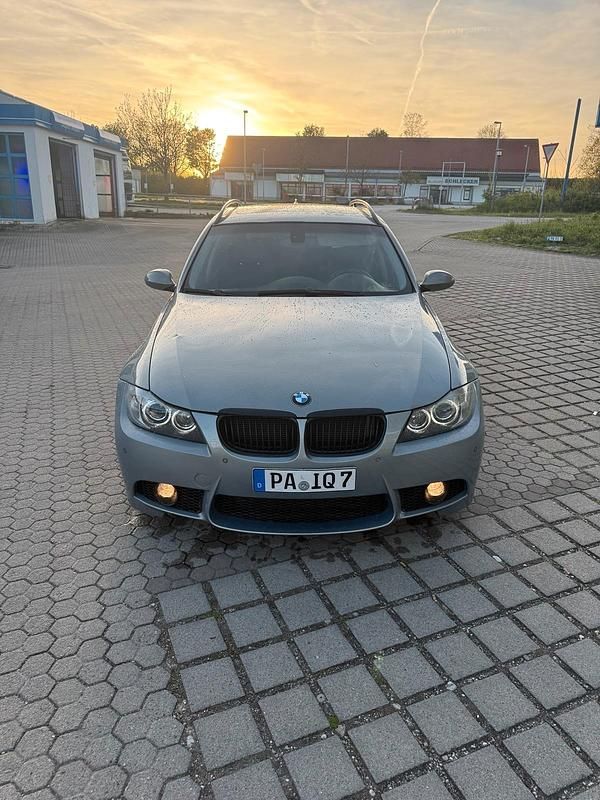 Gebraucht BMW 325 218 PS (160 kW) 2006 Grau Kombi
