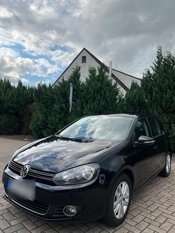Schwarz Gebraucht 2011 VW Golf VI Style Kleinwagen | 6.200 € (Etwas zu teuer) - Bild 1/4