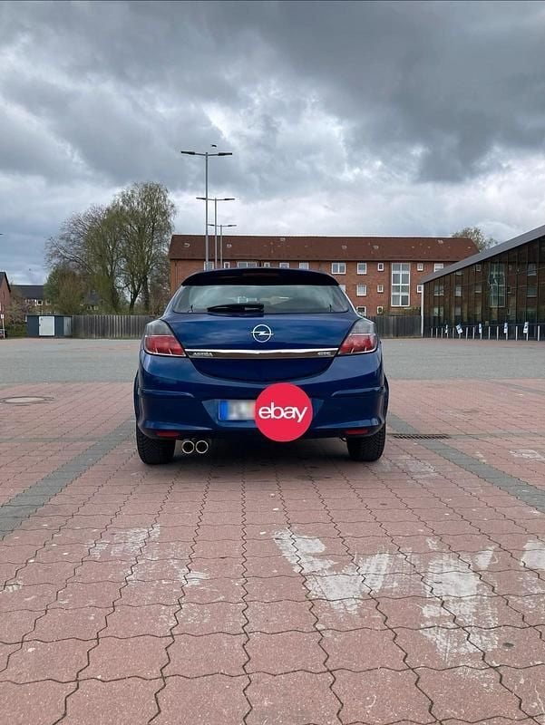 Używany Opel Astra 102 KM (75 kW) 2005 Niebieski Coupe
