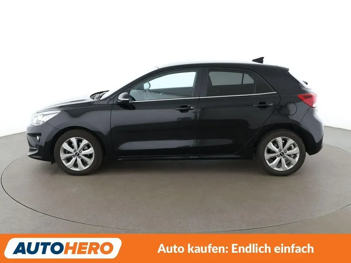 Gebraucht Kia Rio Spirit 120 PS (88 kW) 2022 Schwarz Limousine
