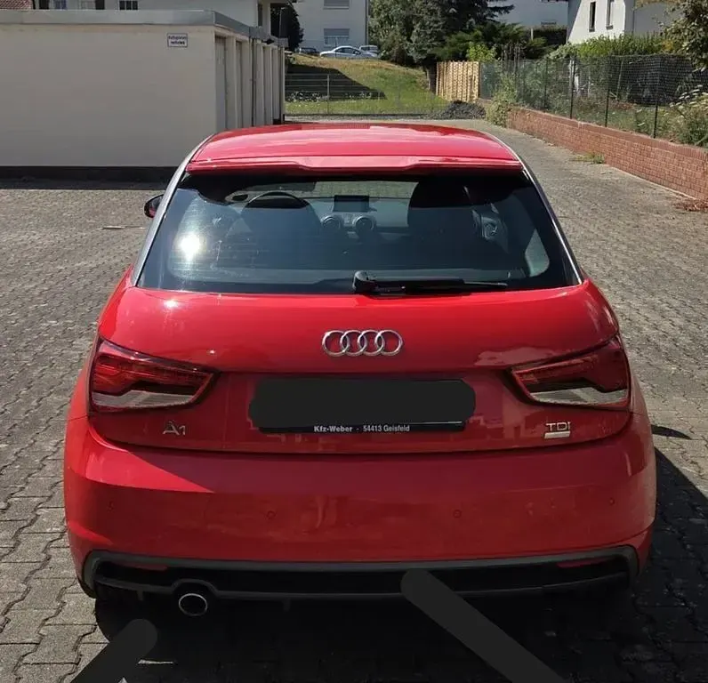 Gebraucht Audi A1 Sport 90 PS (66 kW) 2016 Rot Kleinwagen
