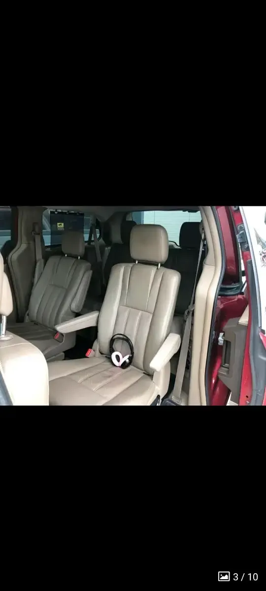 Gebraucht Chrysler Town & Country 286 PS (210 kW) 2014 Rot Van / Kleinbus