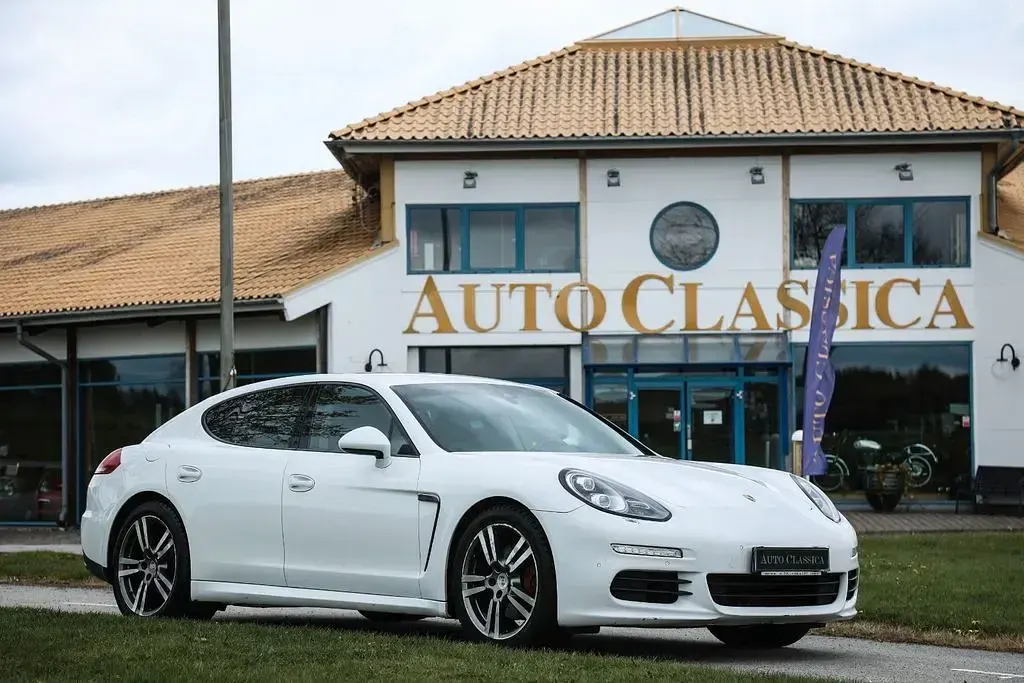 Gebraucht Porsche Panamera 250 PS (183 kW) 2014 Weiß Kleinwagen