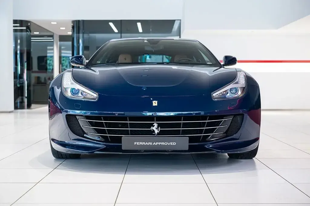 Gebraucht Ferrari GTC4Lusso 689 PS (506 kW) 2016 Blau Kombi
