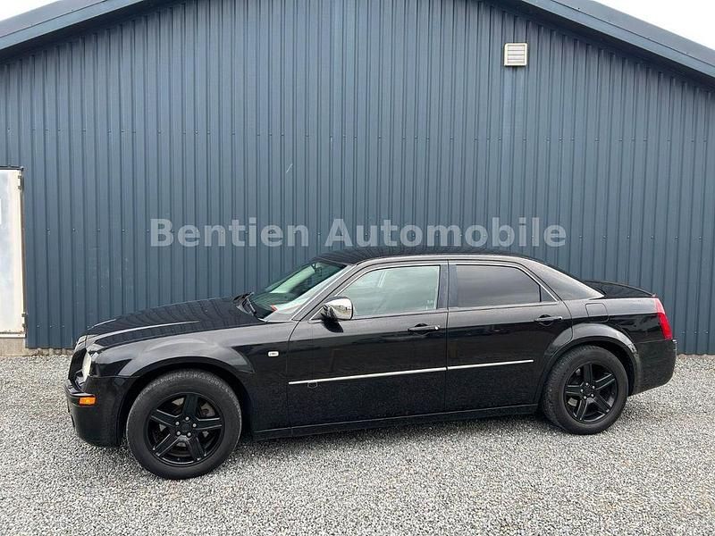 Schwarz Gebraucht 2010 Chrysler 300C Limousine | 9.990 € (Fairer Preis) - Bild 1/4