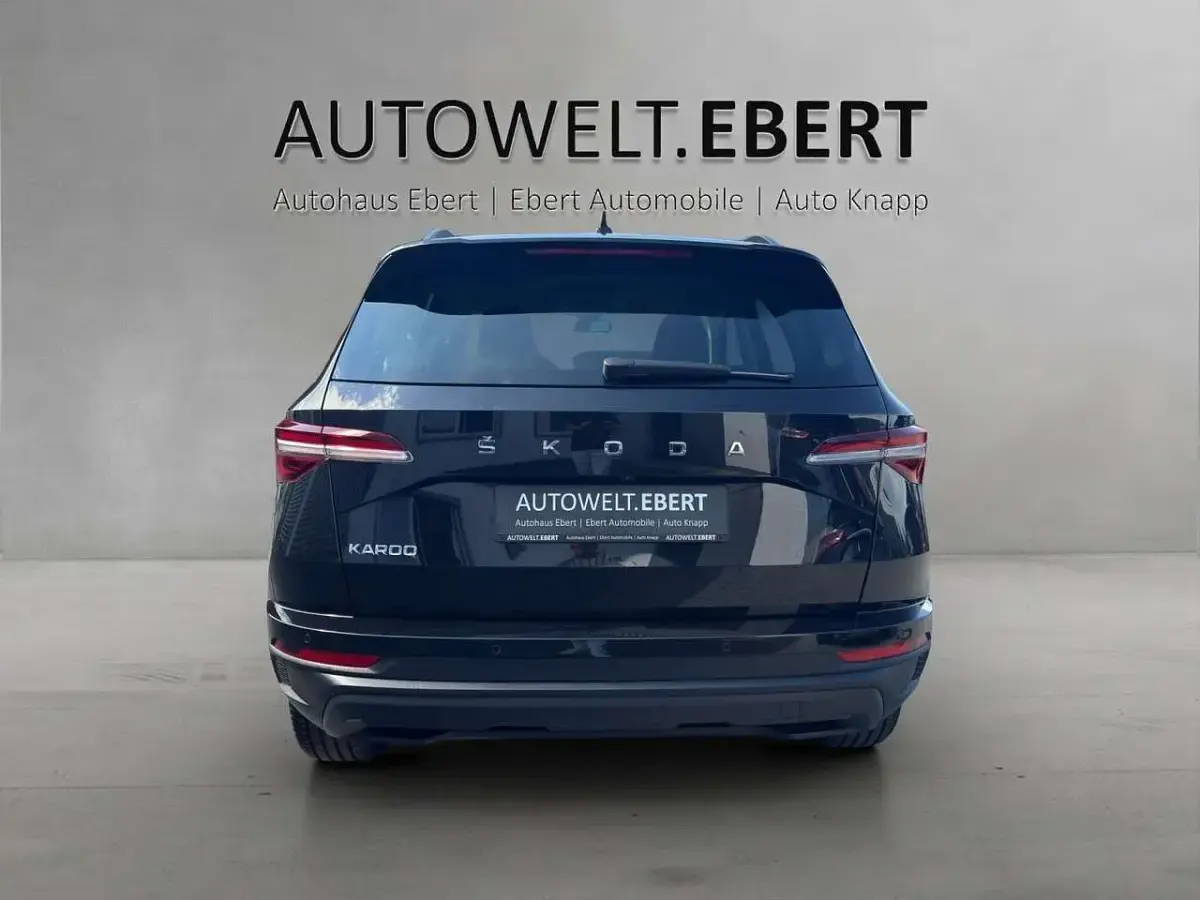 Gebraucht Skoda Karoq Style 150 PS (110 kW) 2023 Schwarzmagic perleffekt SUV