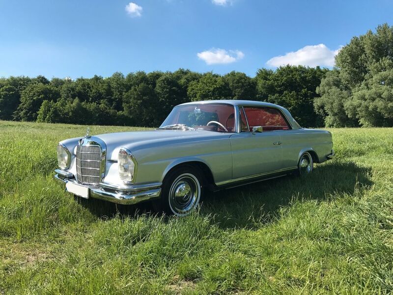 Silber Gebraucht 1967 Mercedes W111 Coupé | 84.990 € - Bild 1/4
