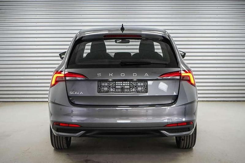 Neu Skoda Scala Selection 116 PS (85 kW) 2026 Graphite grau metallic (5x) Kleinwagen