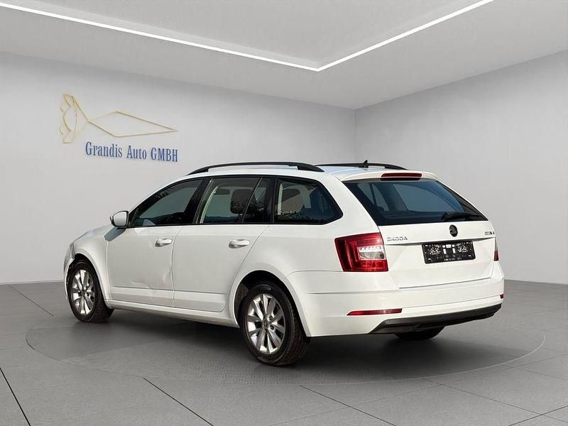 Gebraucht Skoda Octavia Ambition 116 PS (85 kW) 2018 Weiß Kombi