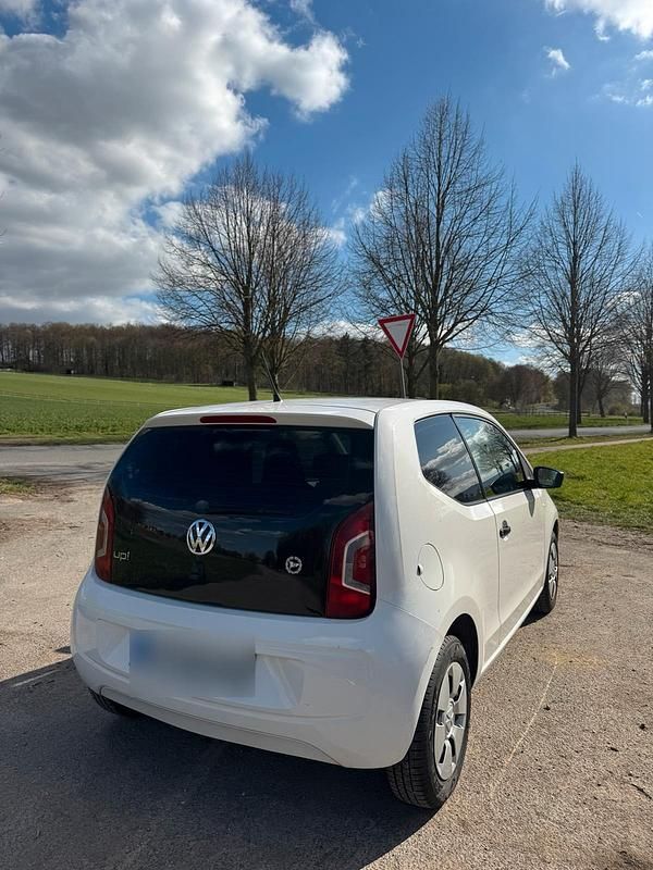 Gebraucht VW up! 60 PS (44 kW) 2016 Weiß Kleinwagen