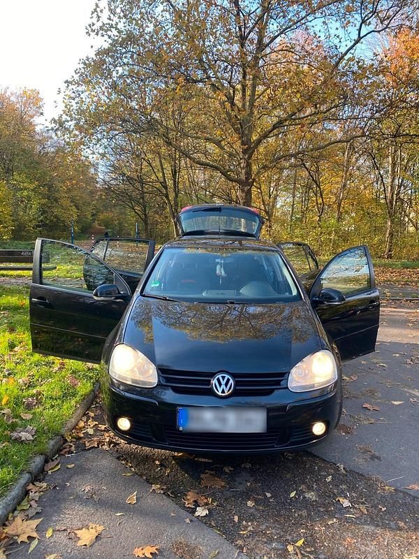 Schwarz Gebraucht 2006 VW Golf V Edition Limousine | 2.799 € (Etwas zu teuer) - Bild 1/4